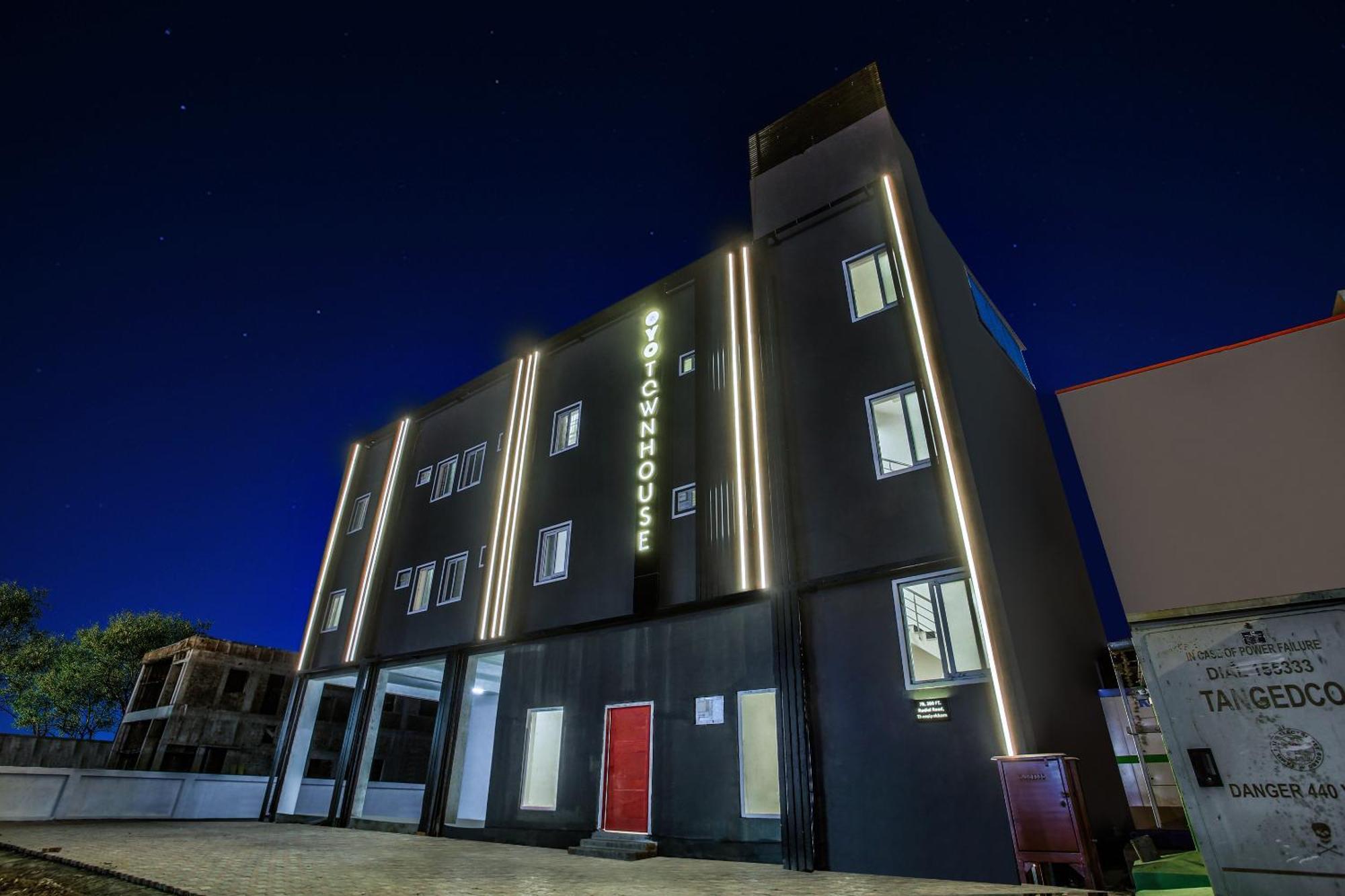 Super Townhouse Xotel Chennai Exterior photo