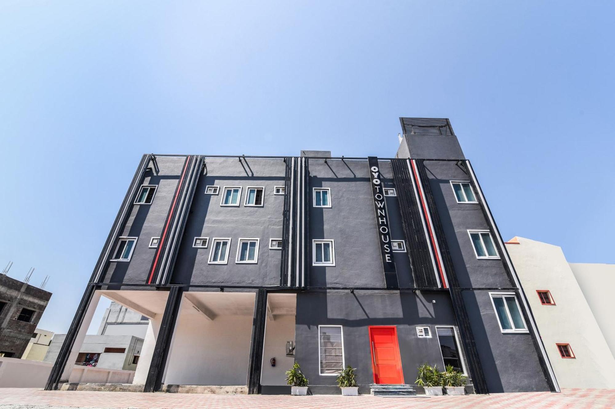 Super Townhouse Xotel Chennai Exterior photo